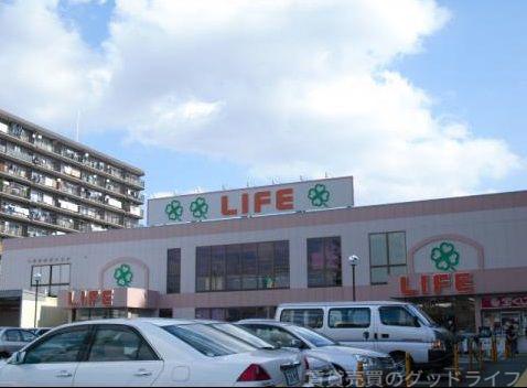 スーパー　ライフ梅津店（スーパー）まで555m