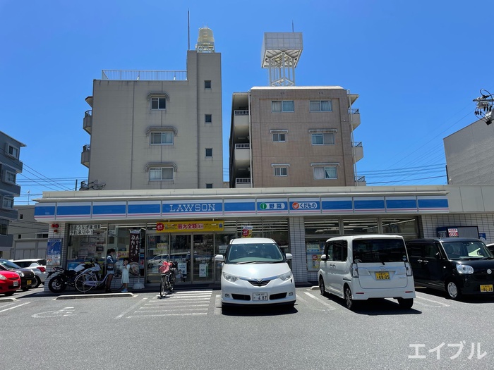 コンビニ　ローソン広島草津東一丁目店（コンビニ）まで656m