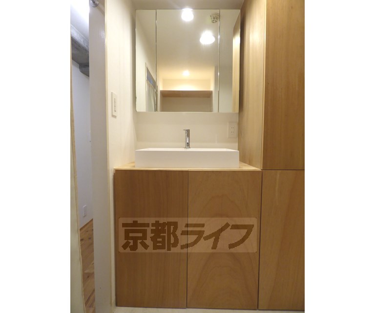 洗面設備　洗面台です。