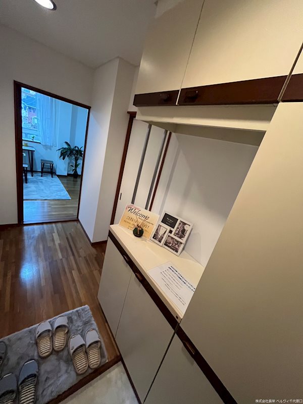 玄関　同建物・別部屋の写真です