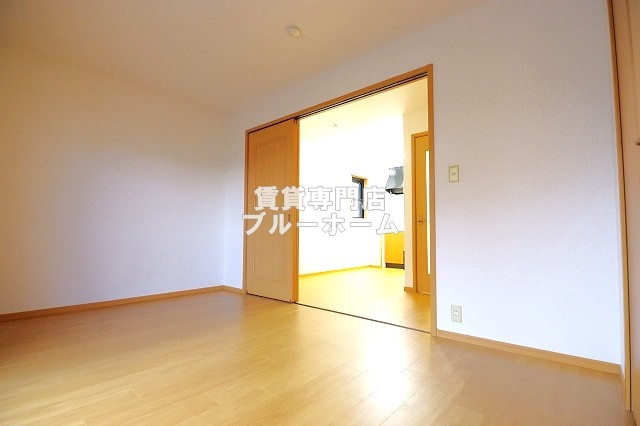 その他部屋・スペース　6.7帖の広々とした洋室！