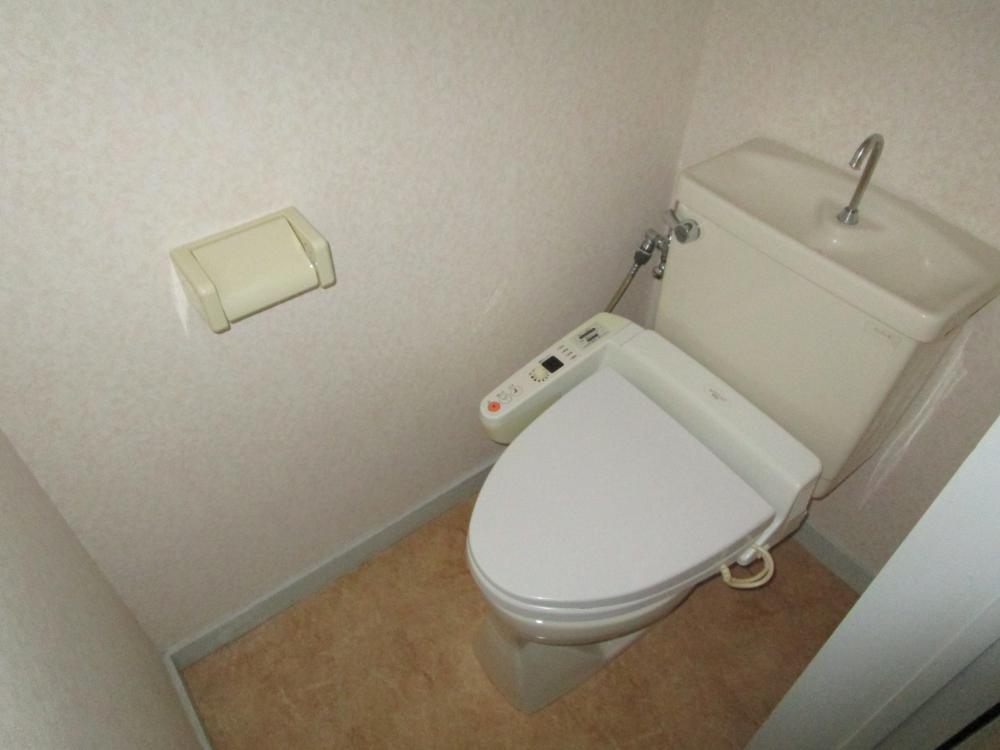 トイレ　温水洗浄便座新設予定☆　※写真は同物件他室です