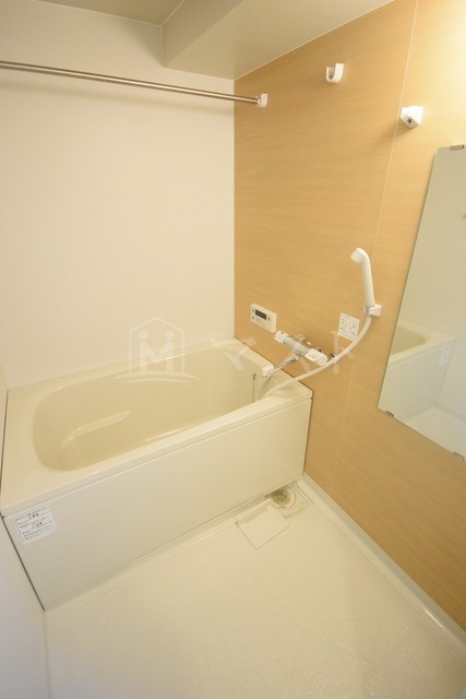 バス・シャワールーム　※同マンションの違うタイプのお部屋です