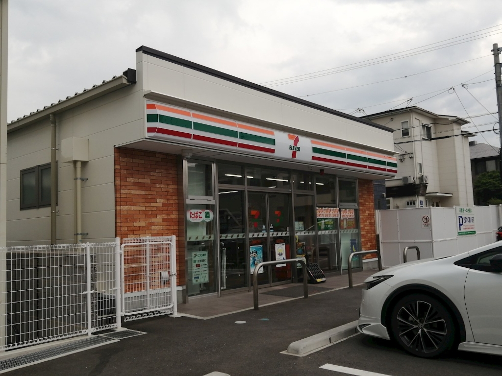 コンビニ　セブンイレブン 京田辺針ケ池店（コンビニ）まで405m
