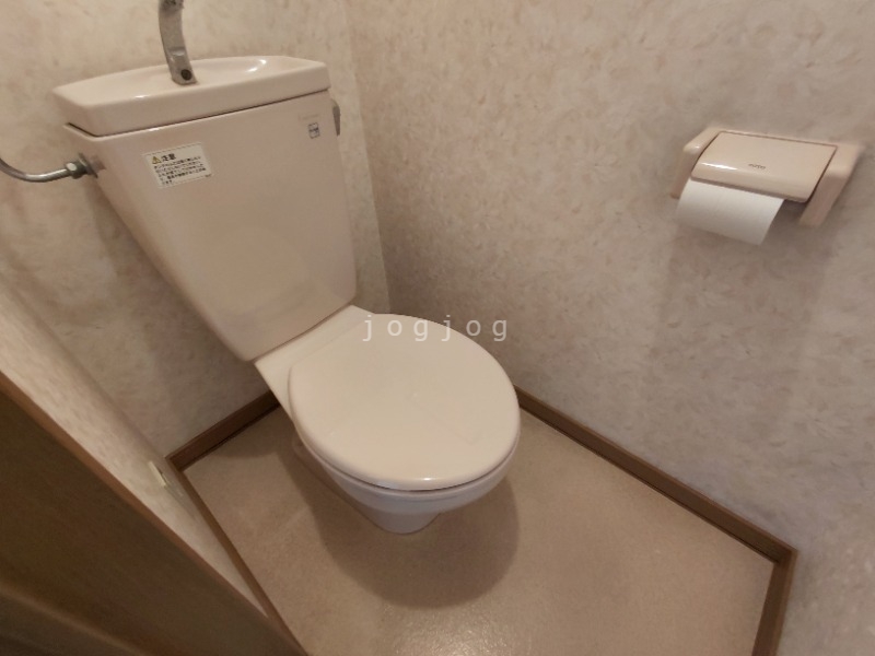 トイレ　当社サービスセンターで温水洗浄便座の設置承ります★