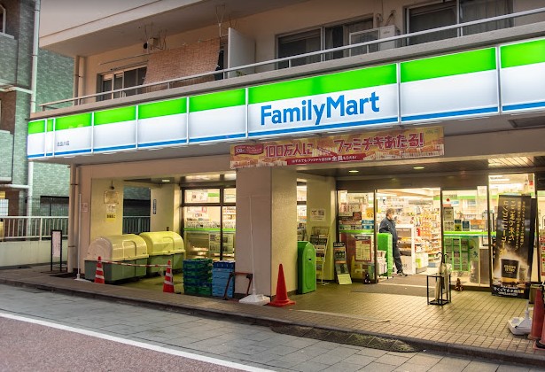 コンビニ　ファミリーマート 北品川店（コンビニ）まで98m