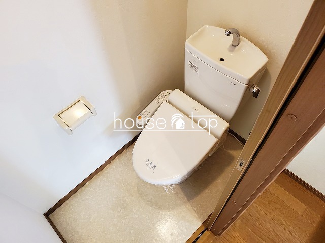 トイレ　ウォシュレット完備