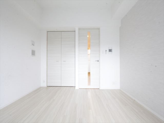 その他　洋室6.5帖　エアコン完備　バルコニーに面しています