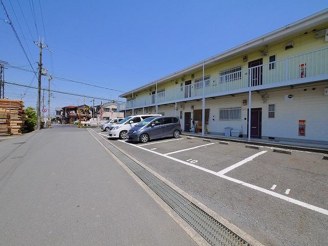 駐車場　駐車場完備です