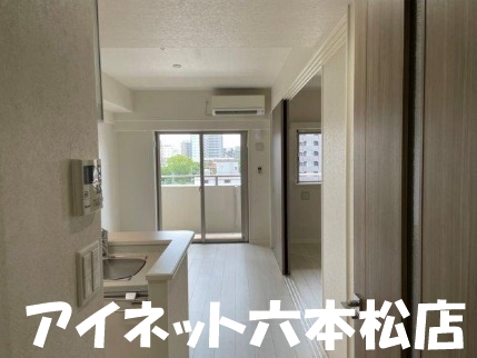 居室・リビング　広々としていいですね。