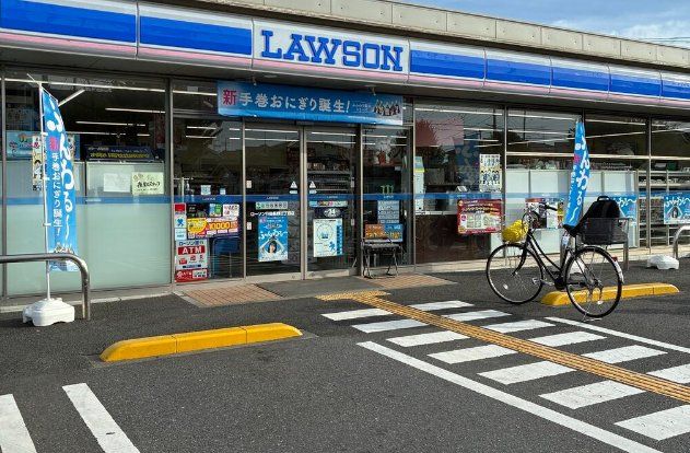 コンビニ　ローソン行田長野三丁目店（コンビニ）まで500m