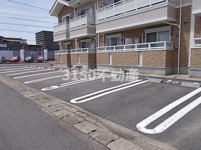 駐車場　カースペースがあります