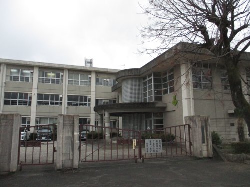 中学校　長森中学校（中学校）まで1785m