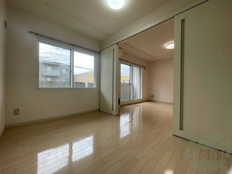 その他部屋・スペース　寝室です。部屋をどう使うかはあなた次第です！