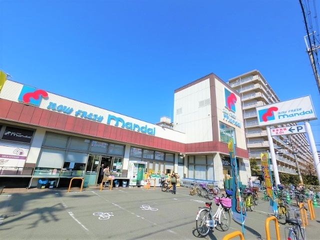 スーパー　万代淀川新高店（スーパー）まで790m