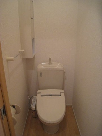 トイレ　落ち着いたトイレです