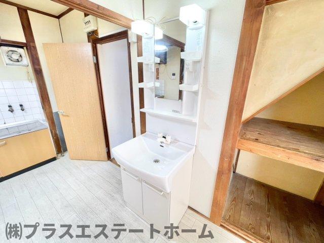 舞子坂3丁目戸建の内装写真