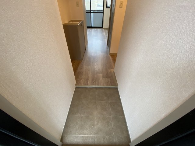 玄関　※同物件別室参考写真