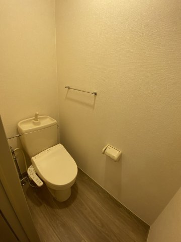 トイレ　※同物件別室参考写真