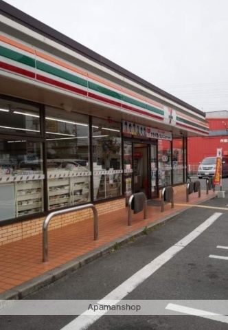 コンビニ　セブンイレブン（コンビニ）まで484m