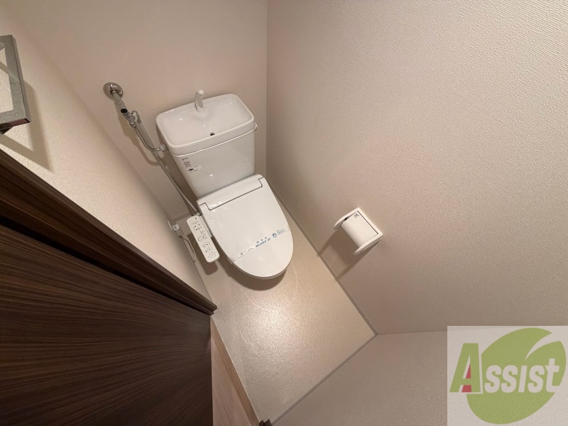 トイレ　トイレです。ウォシュレット付を探している方、おすすめです。