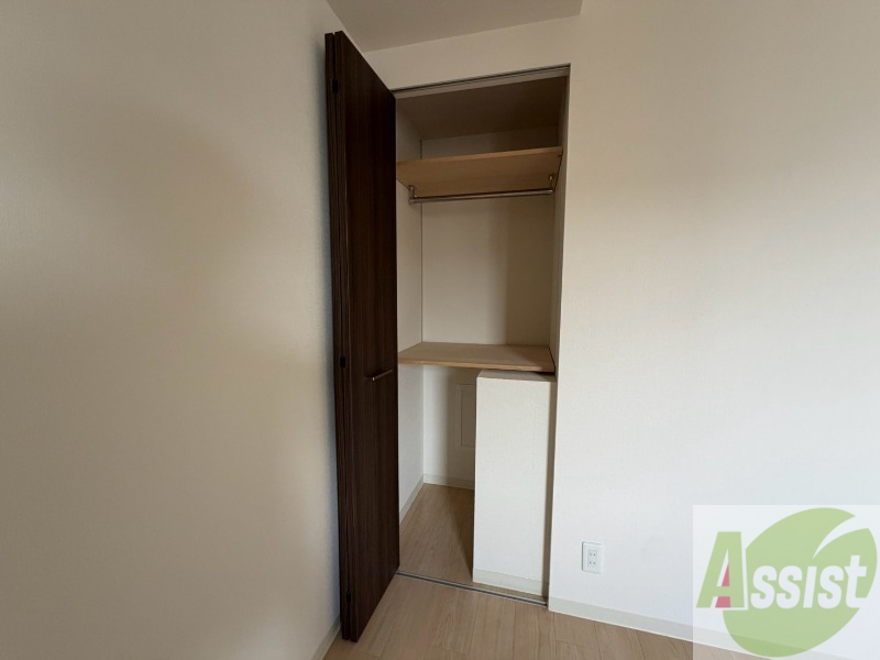 収納　寝室の収納です。部屋がすっきり片付きます。