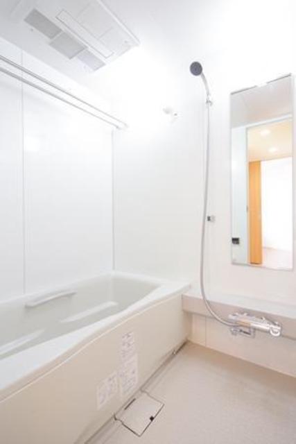 バス・シャワールーム　※写真は同タイプ住戸です。