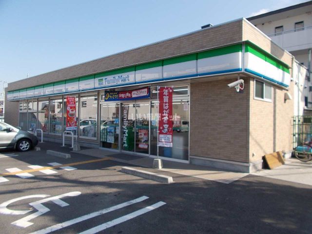 コンビニ　ファミリーマート 栗東小柿十丁目店（コンビニ）まで400m