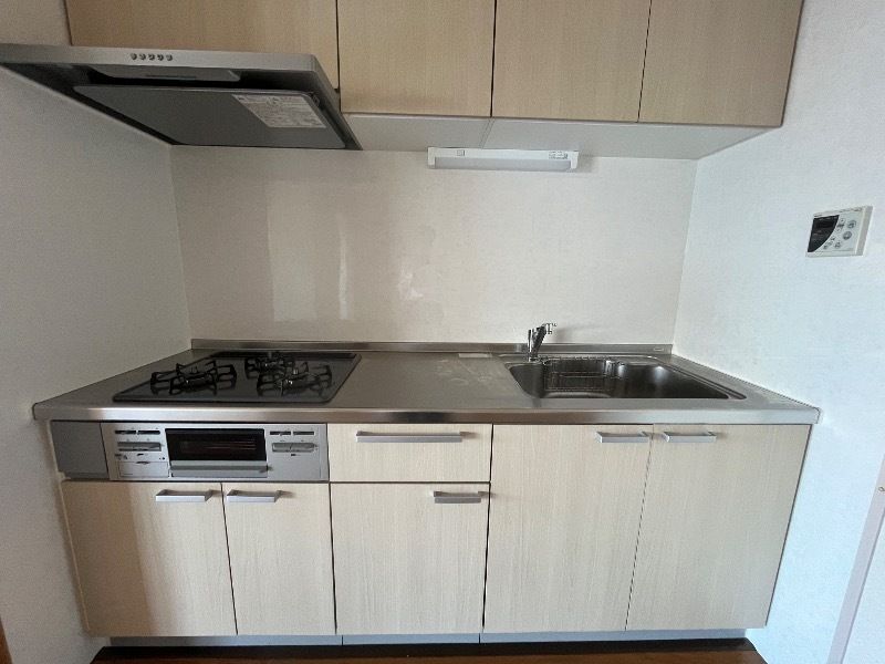 キッチン　同物件別部屋写真