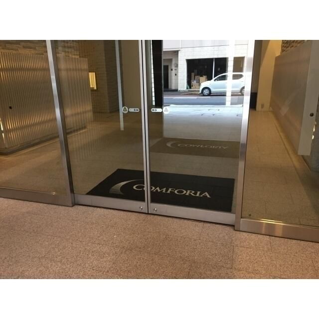 エントランス　ゆとりのあるエントランスです