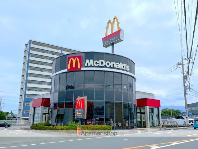 飲食店　マクドナルド黄瀬川店（飲食店）まで658m