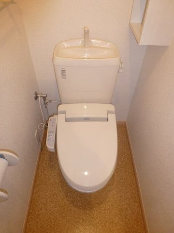 トイレ　落ち着いたトイレです