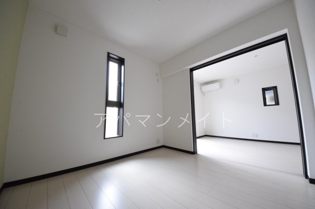 その他部屋・スペース　使い勝手のいい寝室です