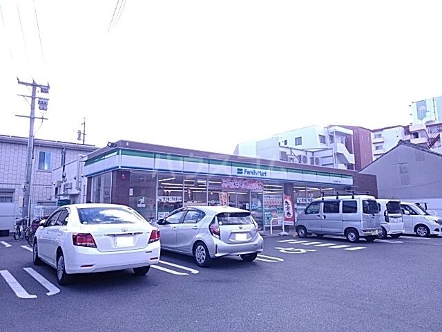 コンビニ　ファミリーマート上名古屋四丁目店（コンビニ）まで616m