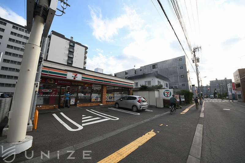 コンビニ　セブンイレブン札幌平岸2条7丁目店（コンビニ）まで223m
