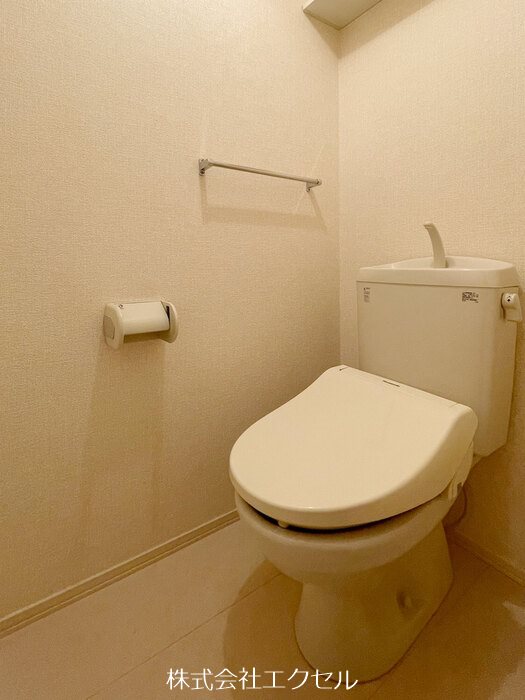 トイレ　同建物別室画像です。