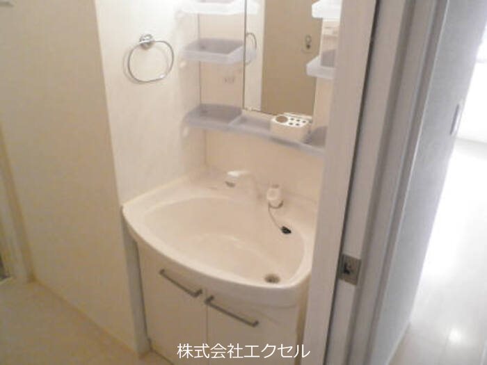 洗面設備　洗髪洗面化粧台です。