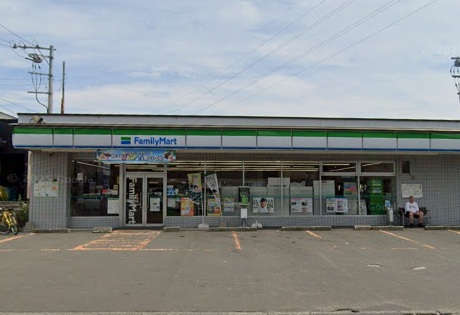 コンビニ　ファミリーマート南郷店（コンビニ）まで235m