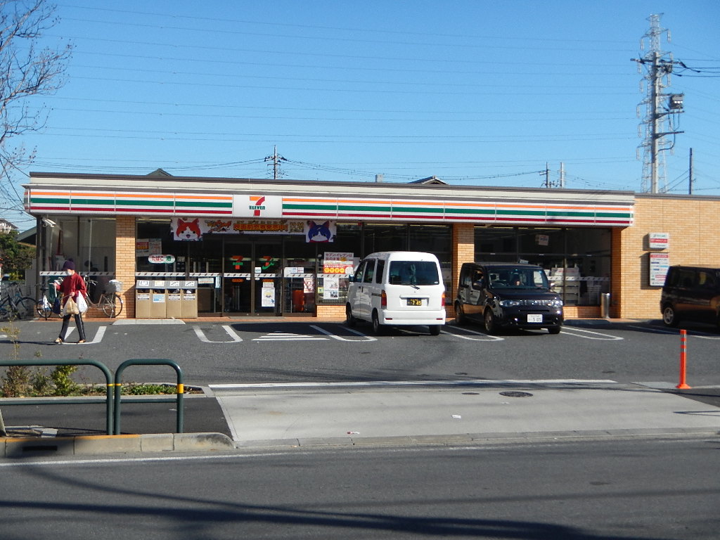 コンビニ　セブンイレブン足立江北6丁目店（コンビニ）まで195m