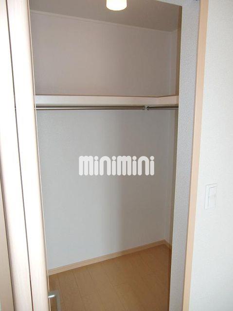 収納　ウォークインクローゼット