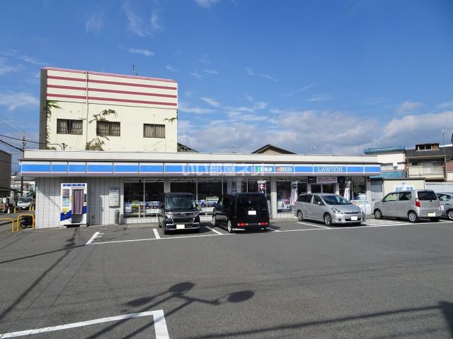 コンビニ　ローソン  吉祥院八条通店（コンビニ）まで631m