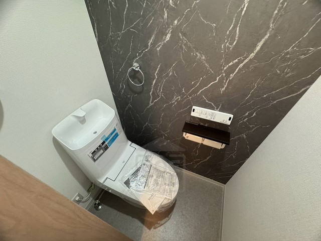 阪急宝塚線 岡町駅 徒歩7分 3階建 新築のトイレ写真