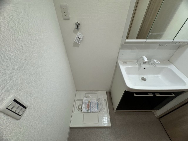 阪急宝塚線 岡町駅 徒歩7分 3階建 新築の内装写真