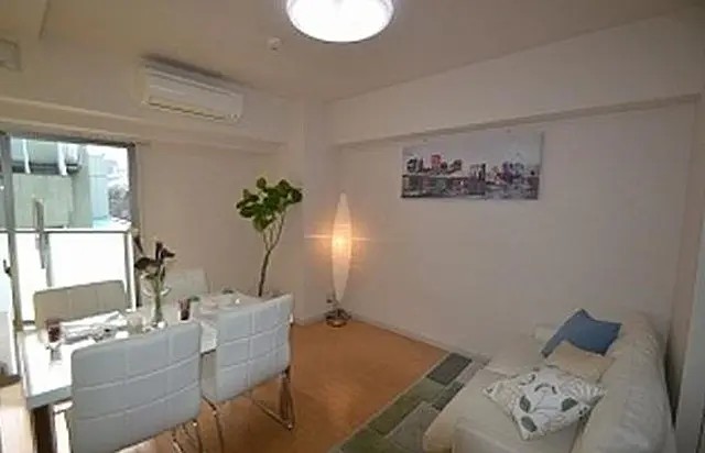 居室・リビング　※別部屋の参考写真です。