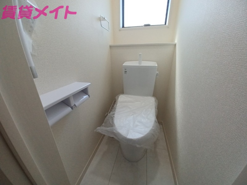 トイレ　別部屋参考写真です