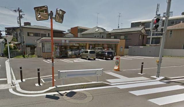 コンビニ　セブンイレブン横浜瀬谷二ツ橋店（コンビニ）まで571m