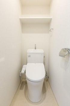 東京メトロ千代田線 赤坂駅 徒歩4分 9階建 築7年のトイレ写真