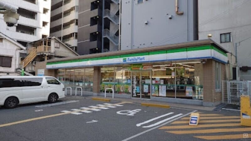 コンビニ　ファミリーマート常盤町二丁目店（コンビニ）まで238m