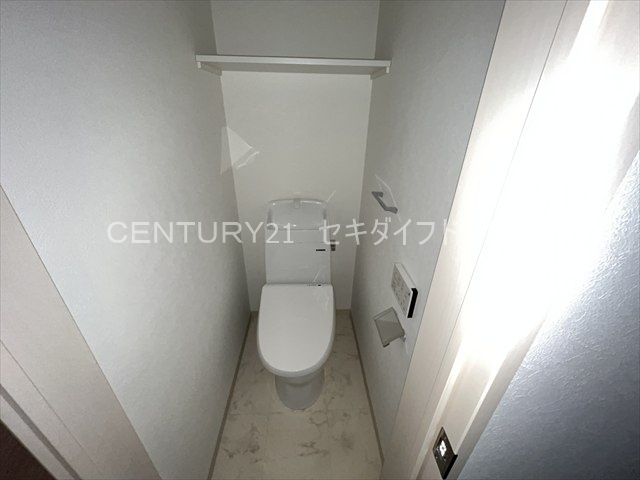 トイレ　温水洗浄便座