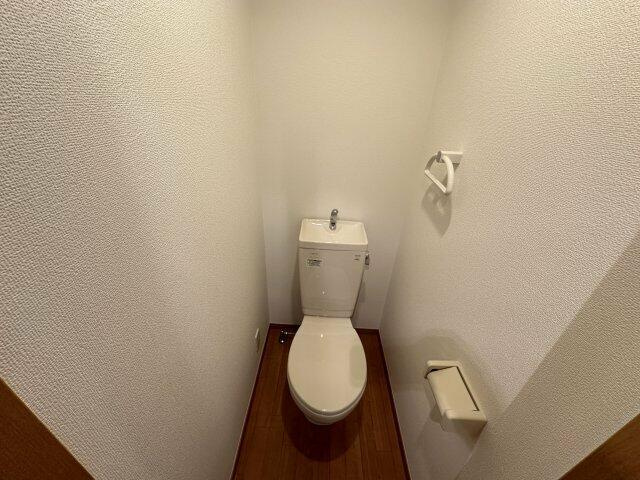 トイレ　落ち着いたトイレです
